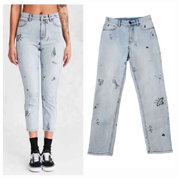 Urban Outfitters BDG High Rise Jean Girlfriend Doodle Denim Light Wash Size 27 - Picture 1 of 12